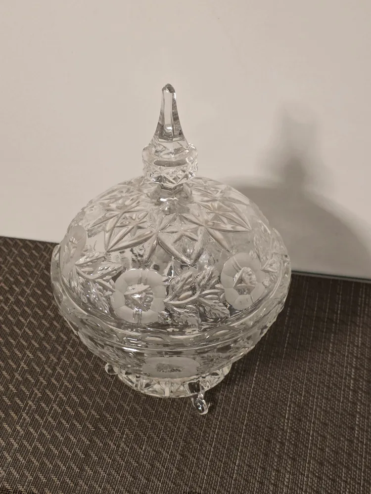 Vintage Crystal Candy Dish with Lid image indicator(6)