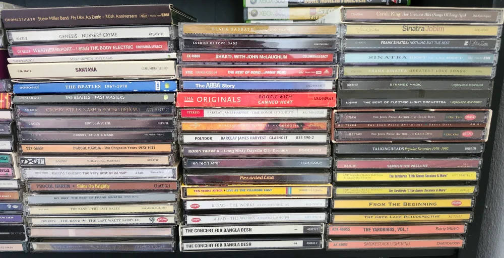 Mixed Lot of CD Albums (60's,70's,80's) image indicator(4)