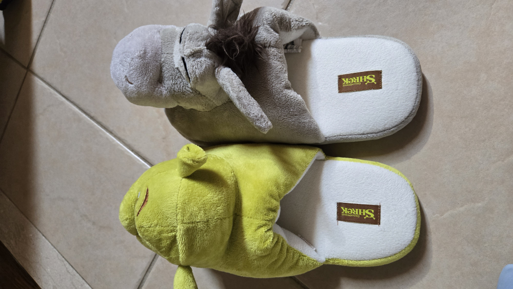 Shrek & Donkey Plush Slippers - Size 11/12 🥕 - photo 2