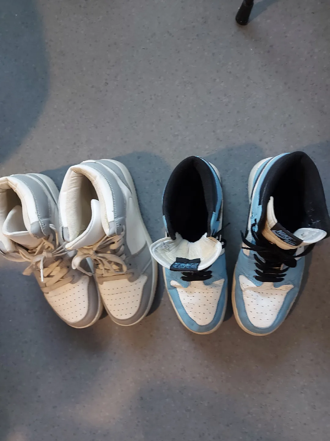 ***TWO PAIRS OF RUNNING SHOES *** image indicator(4)