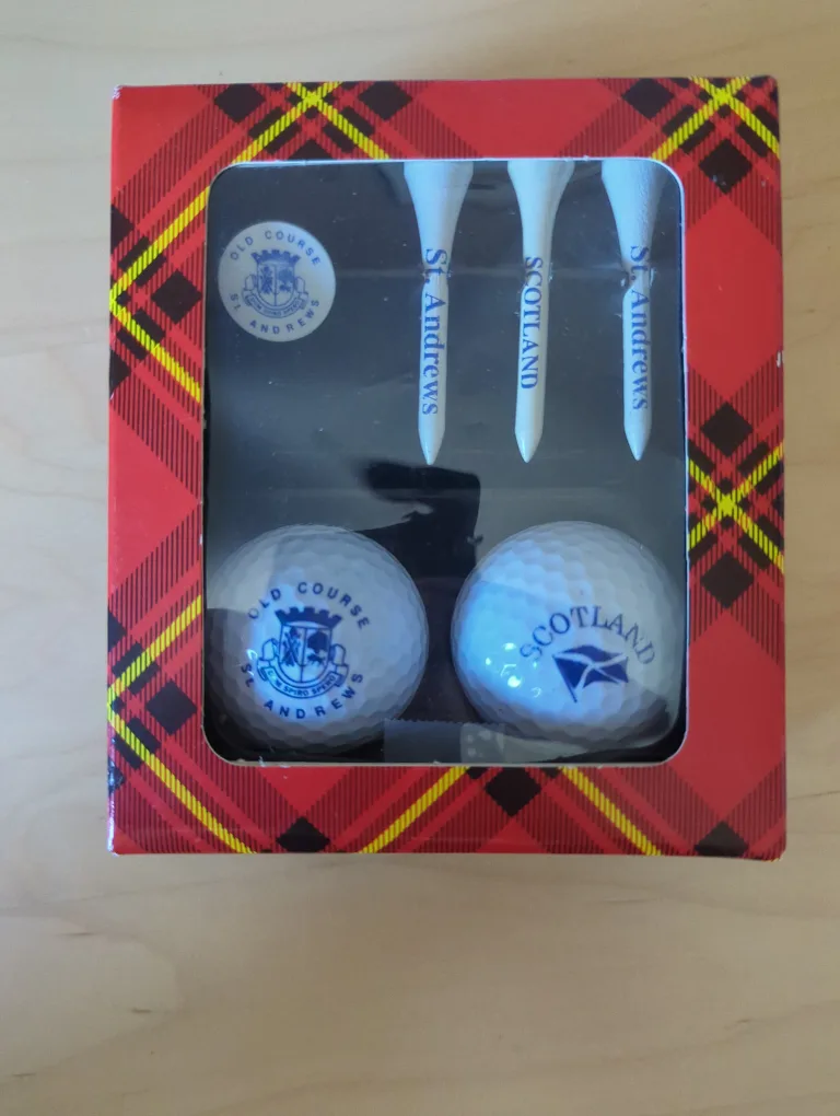 St Andrews Old Course Golf Ball & Tee Set image indicator(2)