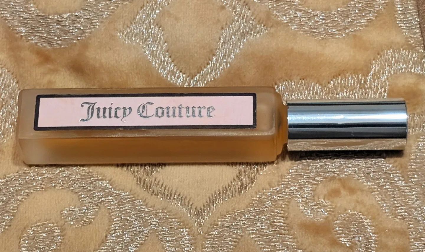 Beauty Travel Bundle: Dior J'adore, Olay, & Juicy Couture image indicator(4)