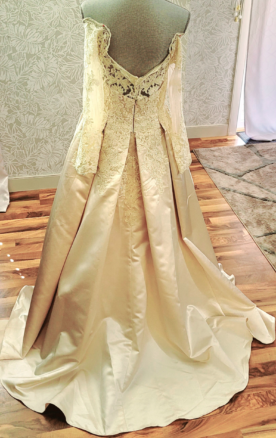 Custom made JJs House ballgown/Prom Dress - photo 3