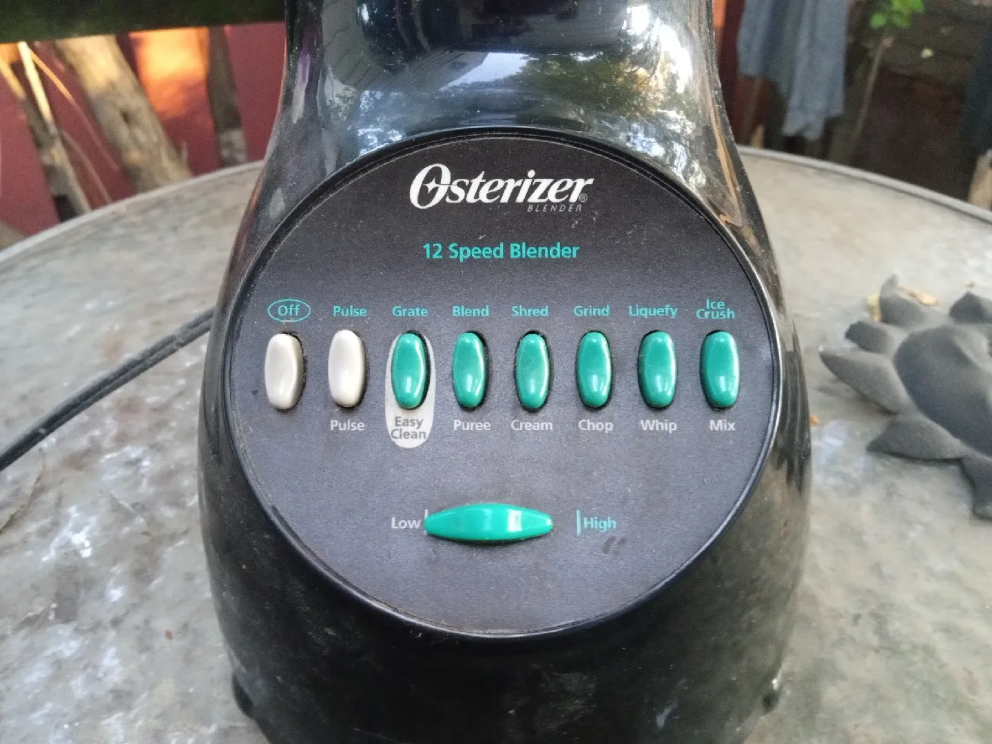 Osterizer 12 Speed Blender image indicator(2)
