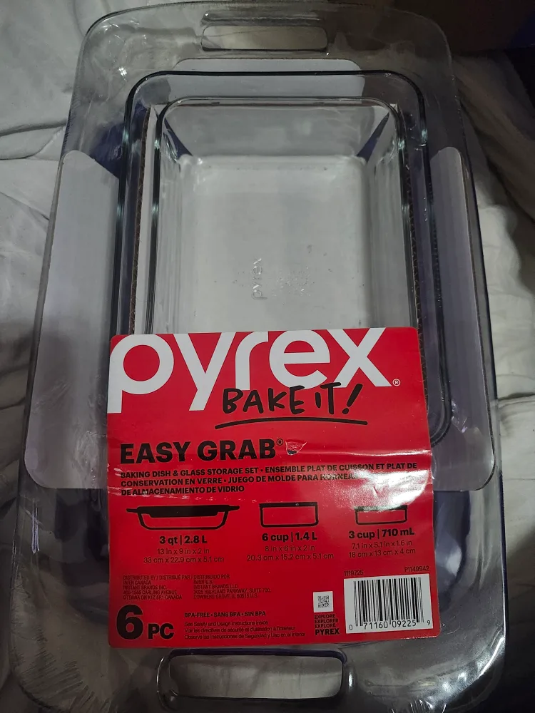 Pyrex Easy Grab 6-Piece Baking Dish Set thumbnail