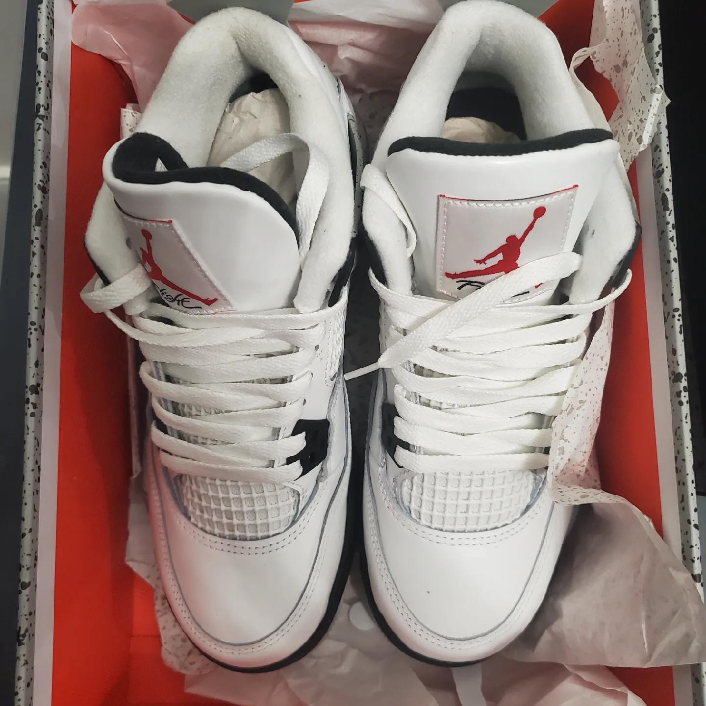 Air Jordan 4 Retro OG (GS) Summit White/Fire Red - Size 6.5Y image indicator(2)