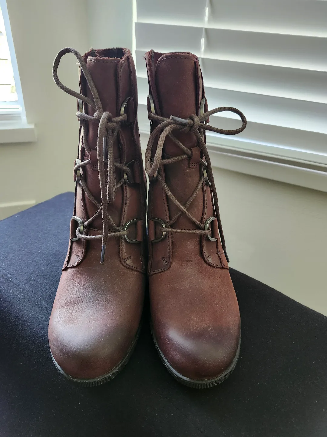 Sorel Women's NL3018-908 Boots Size 10 image indicator(4)