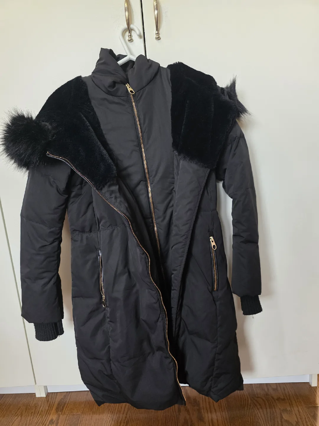 Zara Basic Outerwear Black Puffer Coat - Size S image indicator(3)