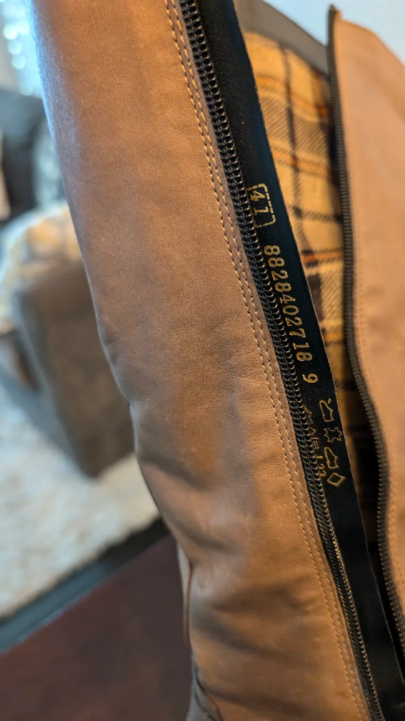 Riding Boots Size 10 image indicator(3)