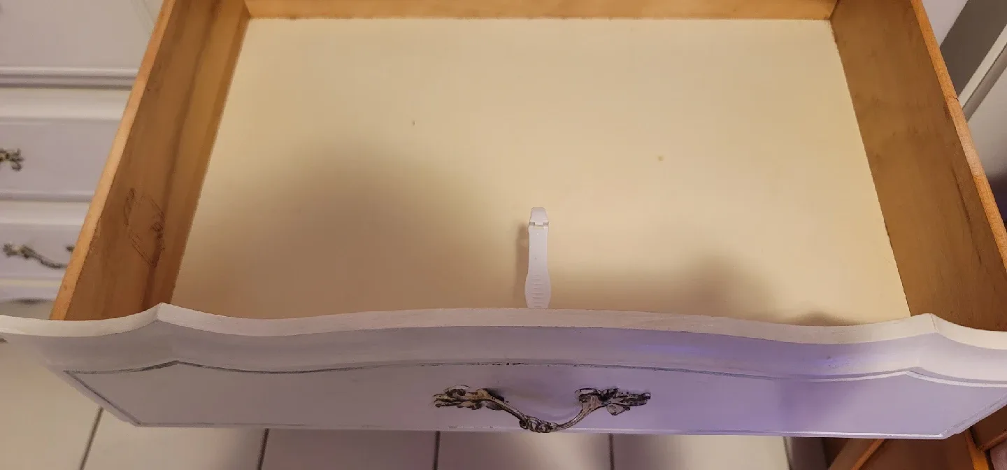 White Dresser with Mirror image indicator(5)