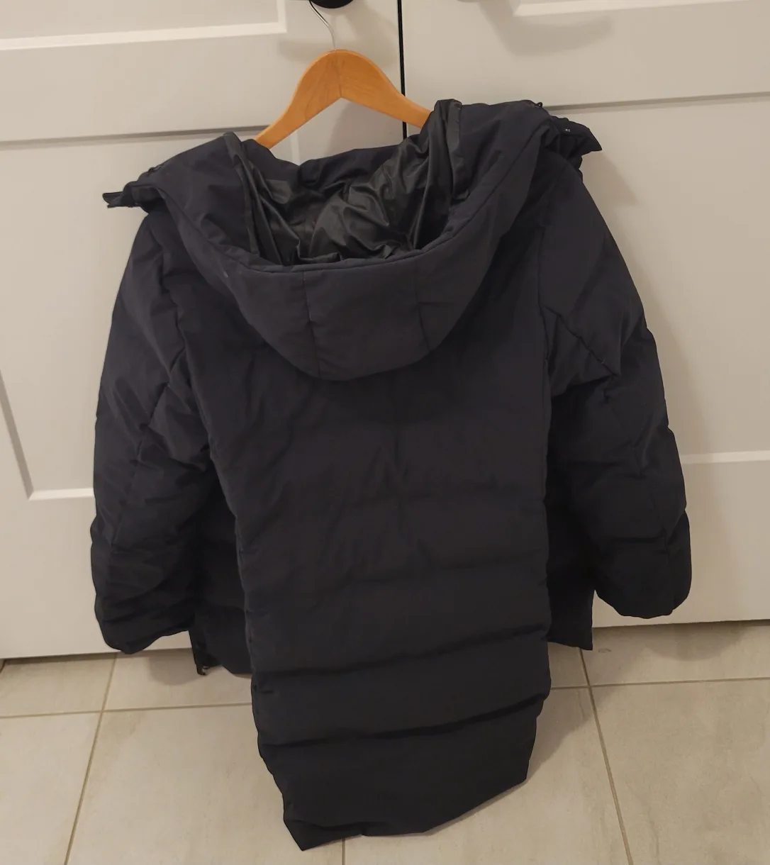 Uniqlo Lightweight Windproof Puffer Jacket - Size M image indicator(3)