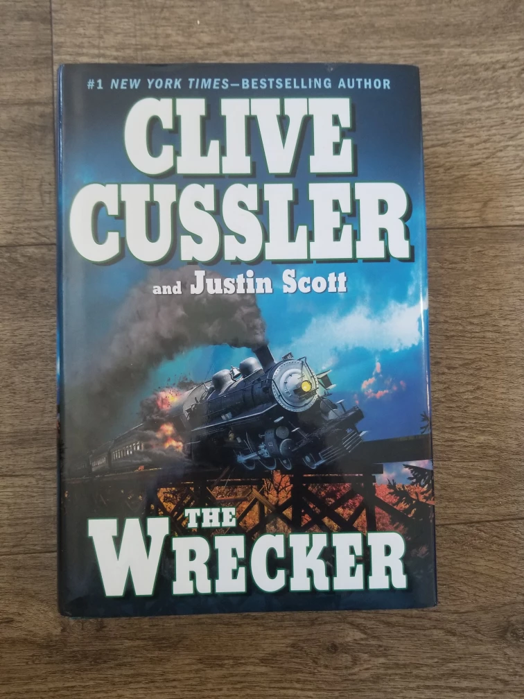 The Wrecker by Clive Cussler & Justin Scott