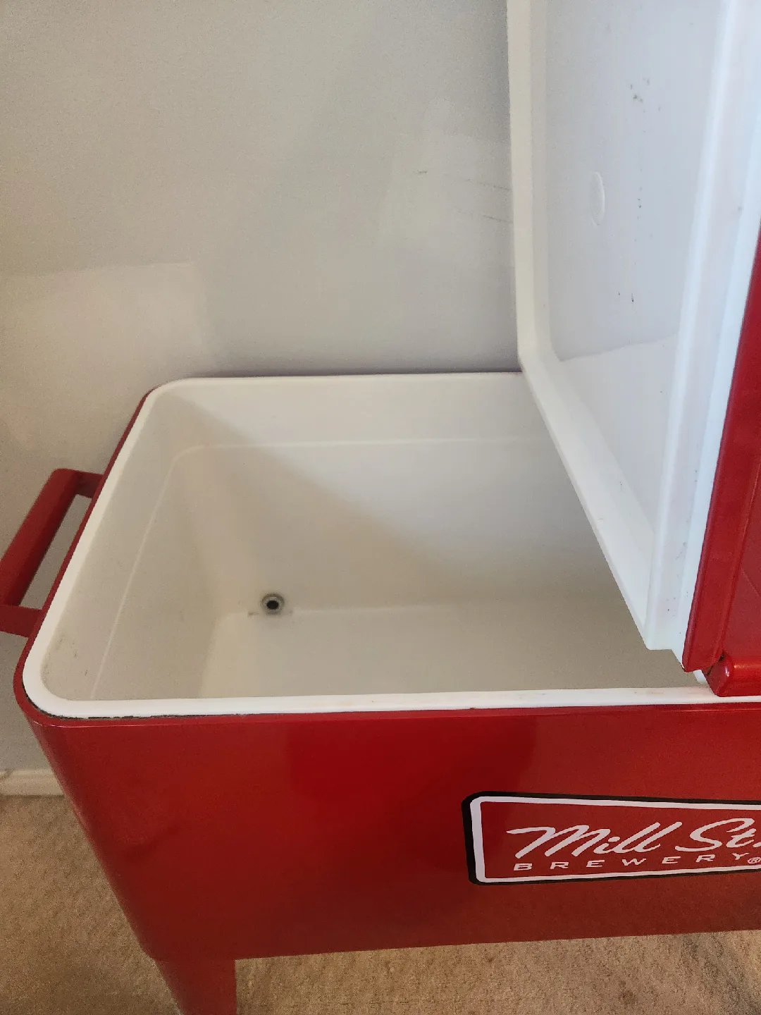 Mill St. Brewing Standing Cooler image indicator(3)