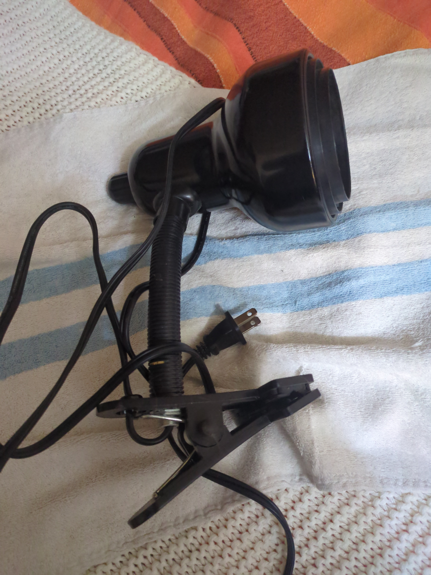 Black Clip-on Desk Lamp - photo 3