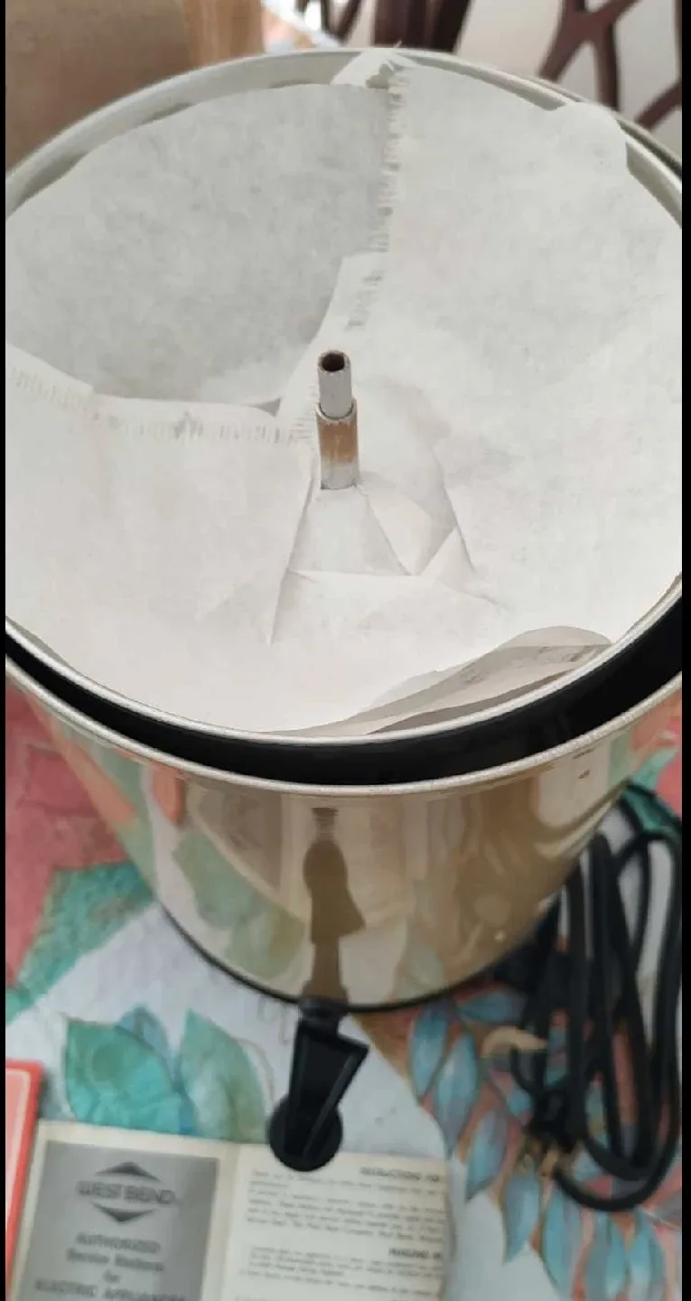 West Bend Continental 36-Cup Automatic Party Percolator image indicator(2)