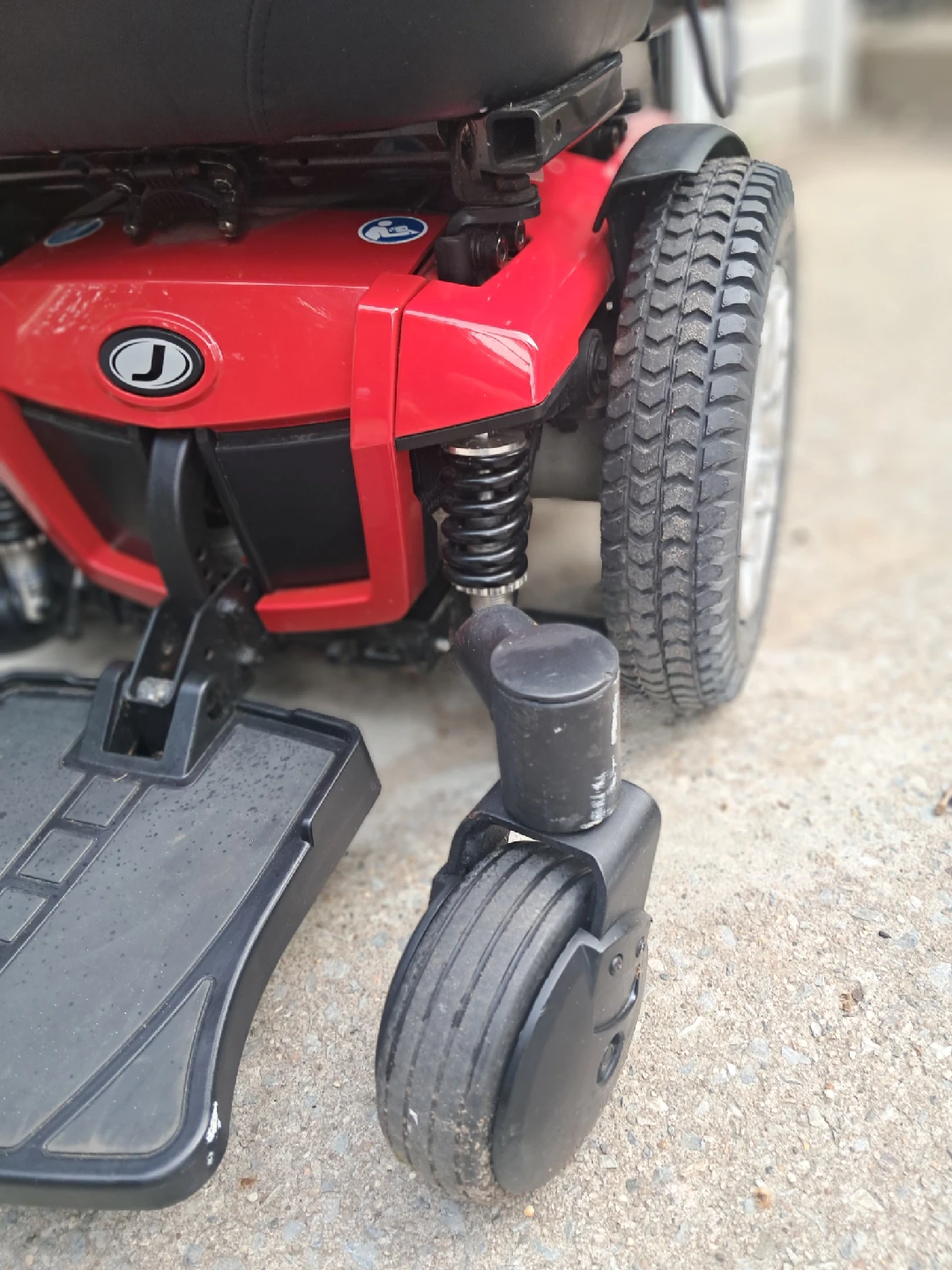 Jazzy 600 ES Power Wheelchair - Red - photo 4