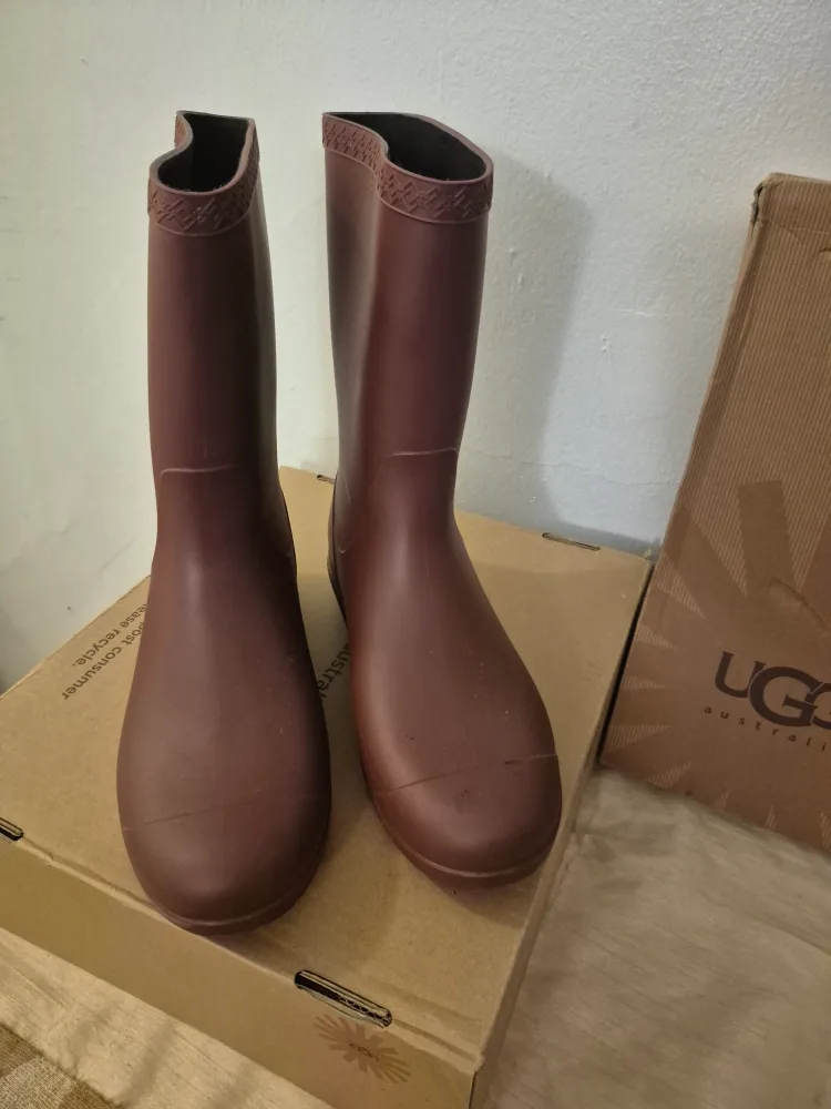 UGG Australia Brown Rain Boots image indicator(3)