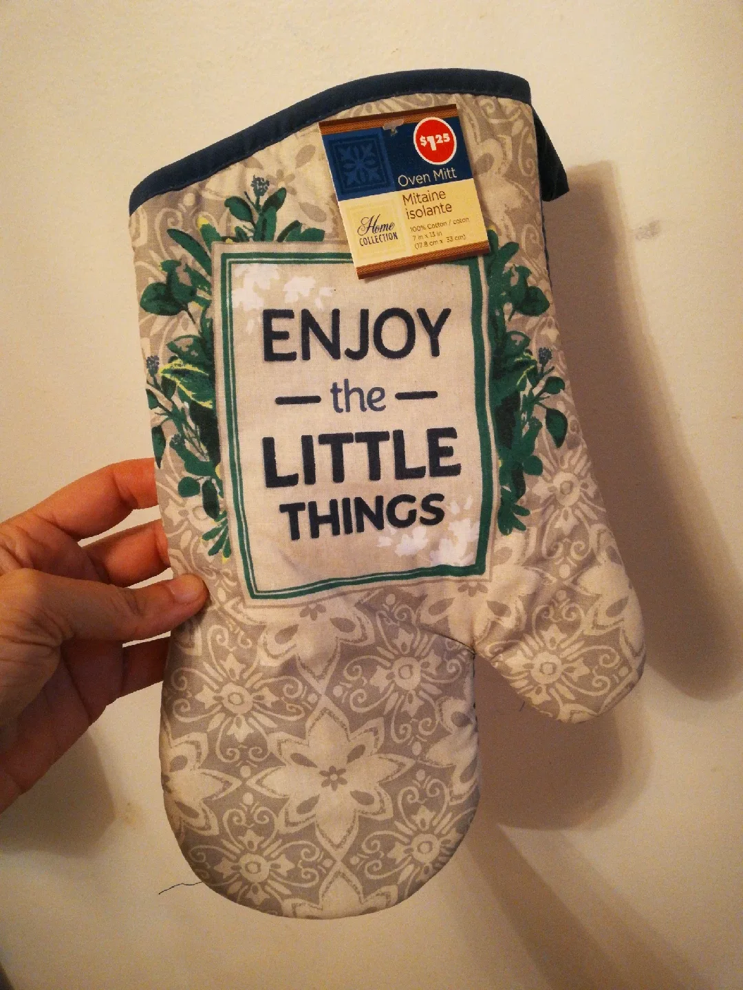Home Collection Oven Mitt