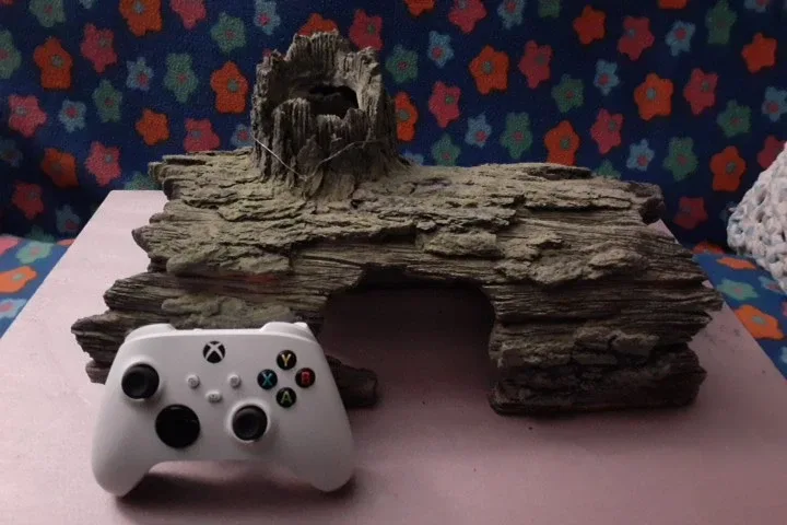 Aquarium Ornament - Log Hideout image indicator(3)