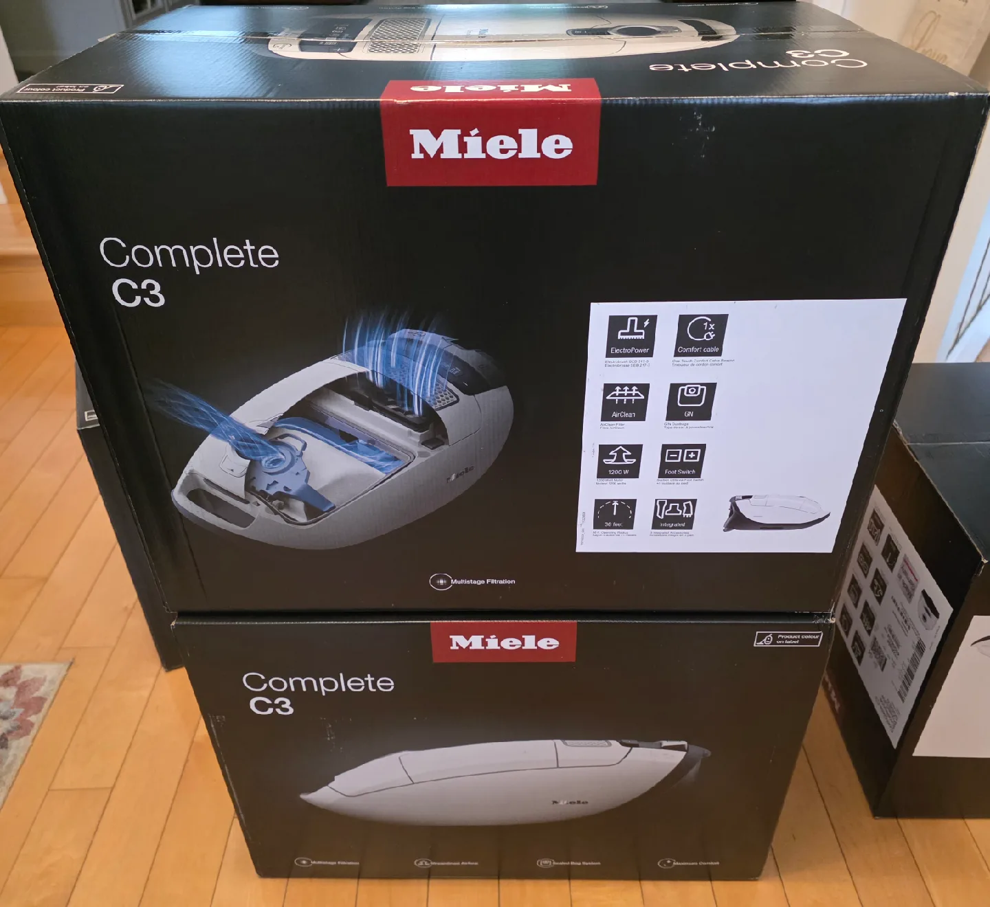 NEW Miele Complete C3 Excellence Canister Vacuum image indicator(2)
