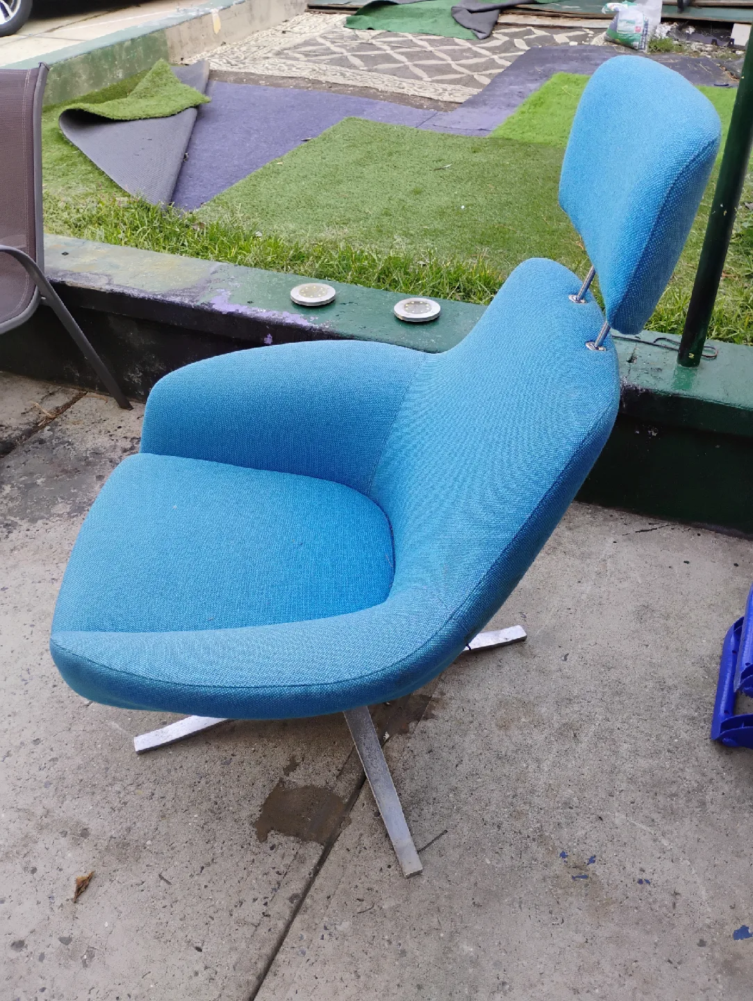 Vintage Blue Swivel Chair image indicator(2)