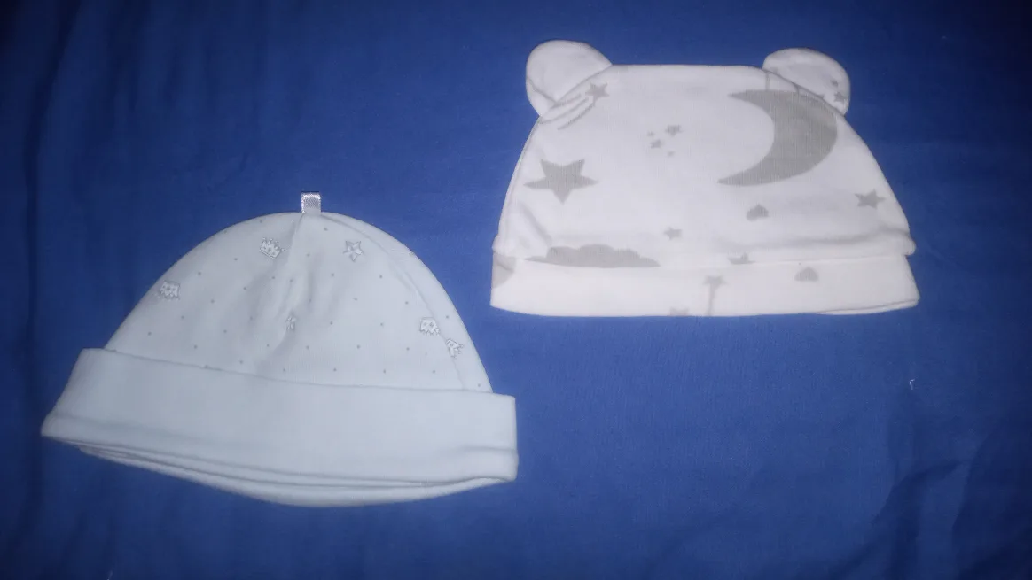 🧡 2 Newborn Baby Hats - White with Moon/Stars thumbnail