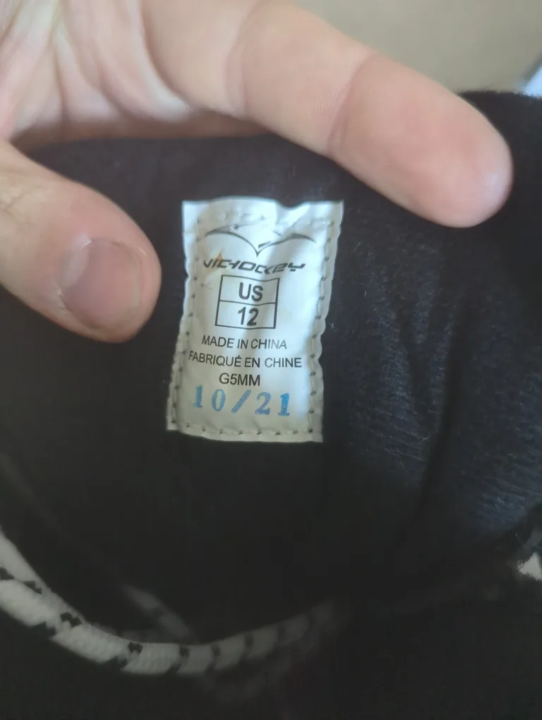 Vic Hockey H11VSHS Men's Ice Skates - Size 12 image indicator(2)