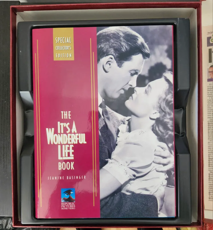 It's A Wonderful Life Special Collector's Edition Book & VHS image indicator(2)