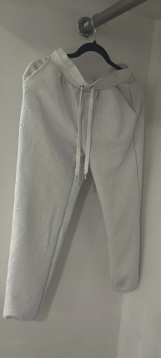 Michael Kors White Hoodie & Pants Set 🥕