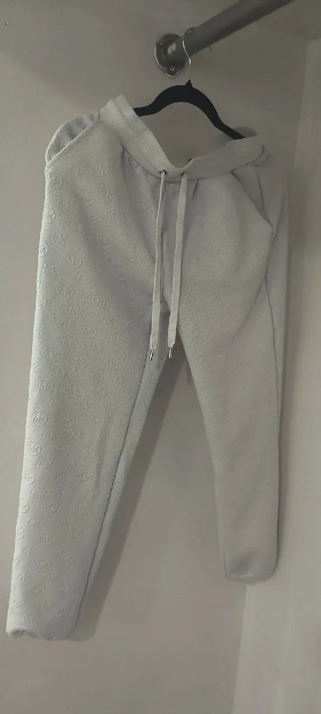 Michael Kors White Hoodie & Pants Set 🥕 thumbnail