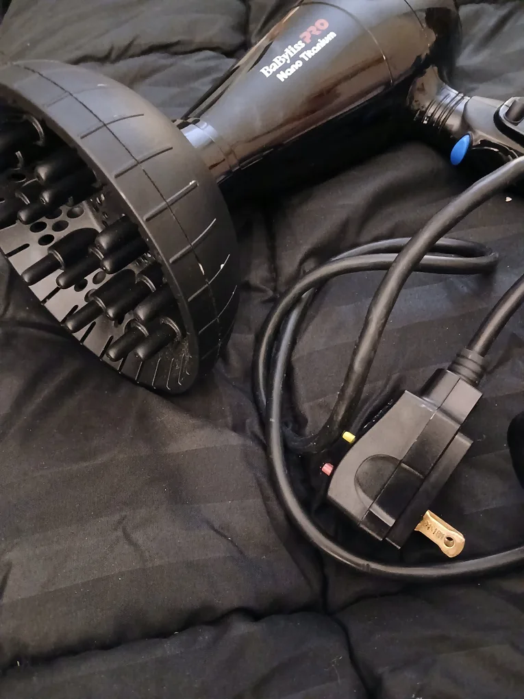 BaBylissPRO Nano Titanium Hair Dryer with Diffuser image indicator(3)