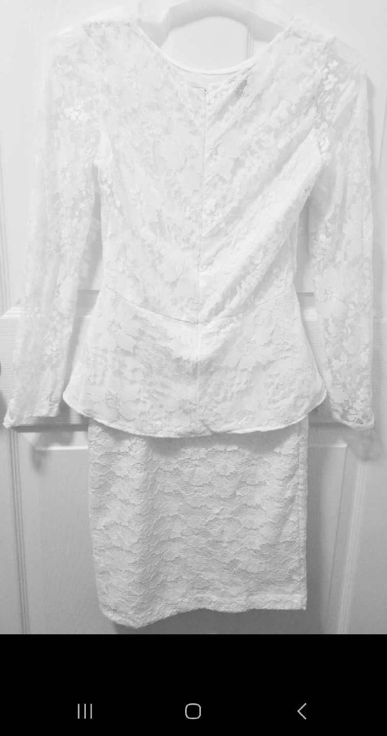 👗Lace White Peplum long sleeve and matching Skirt👗