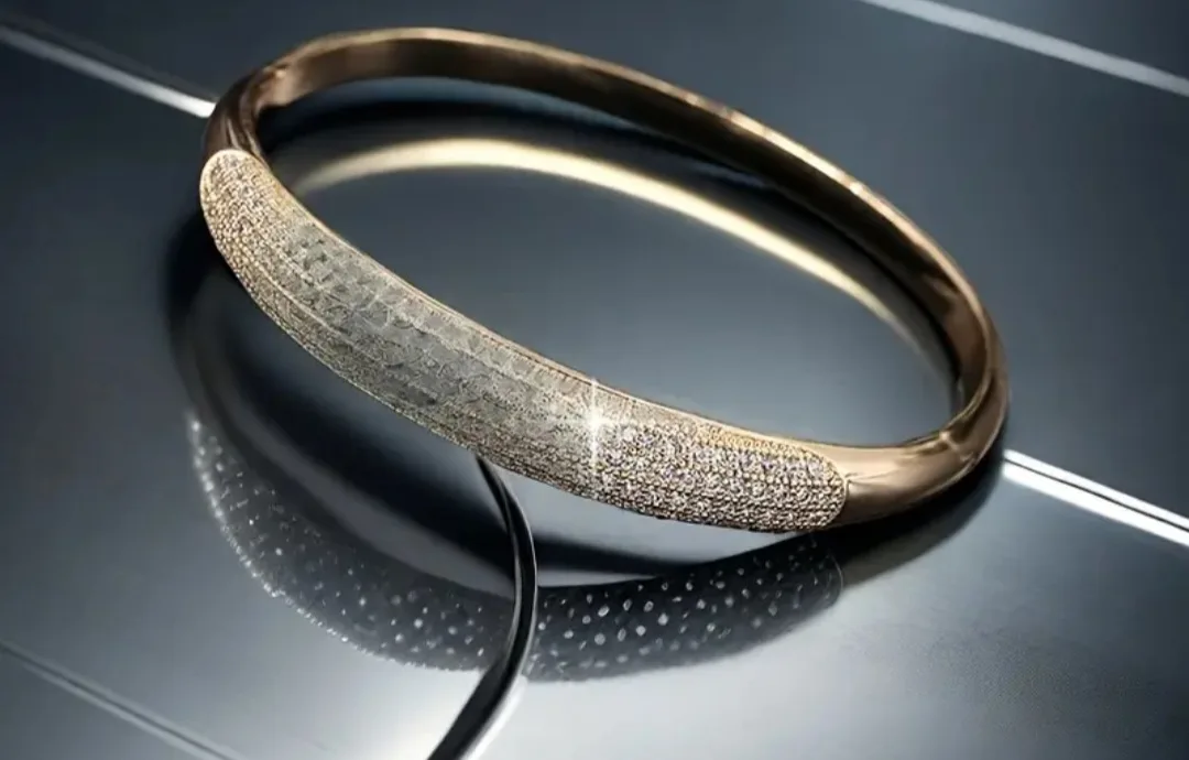 Gold Bangle Bracelet with Rhinestones image indicator(3)