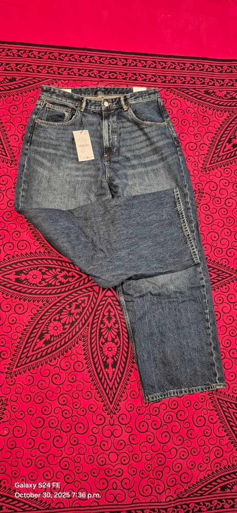 Zara Wide Leg Jeans - Size 42 image indicator(5)
