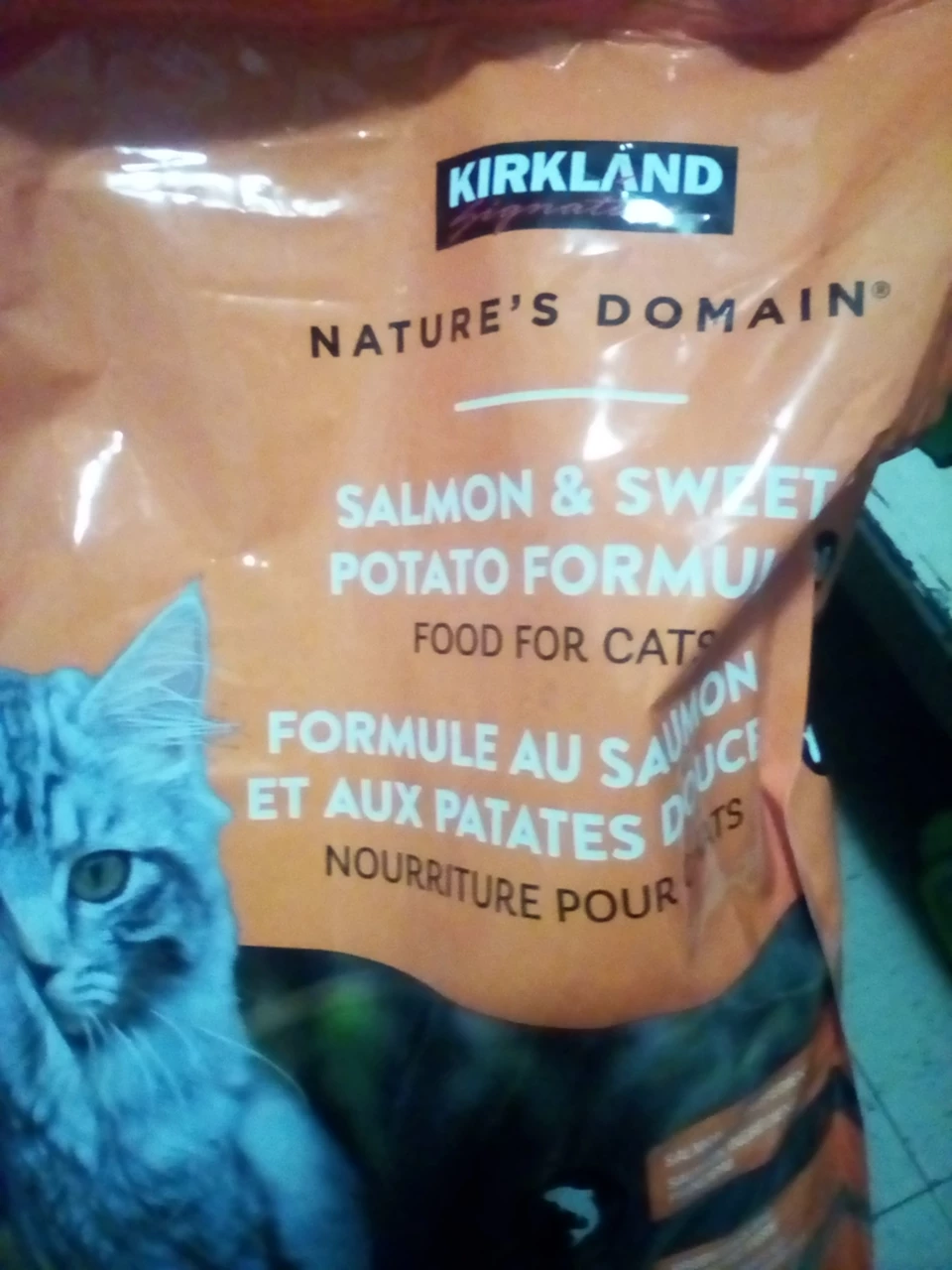 Kirkland Nature's Domain Salmon & Sweet Potato Cat Food - photo 2