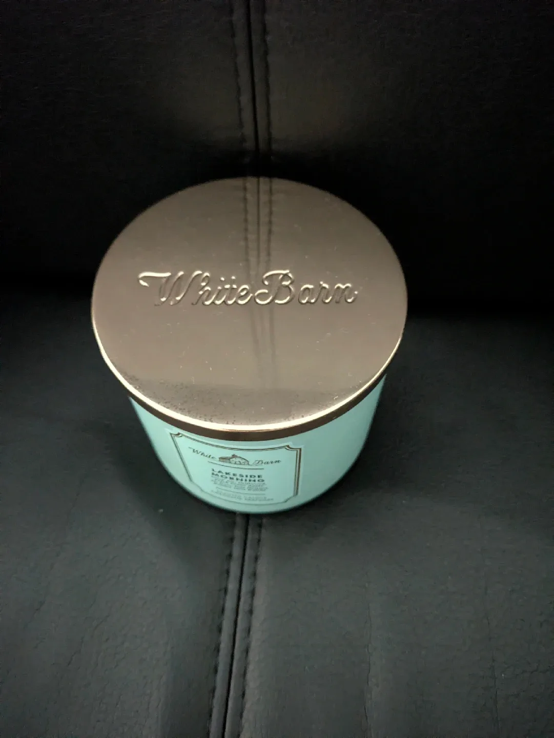 NEW! White Barn Lakeside Morning Scented Candle image indicator(2)