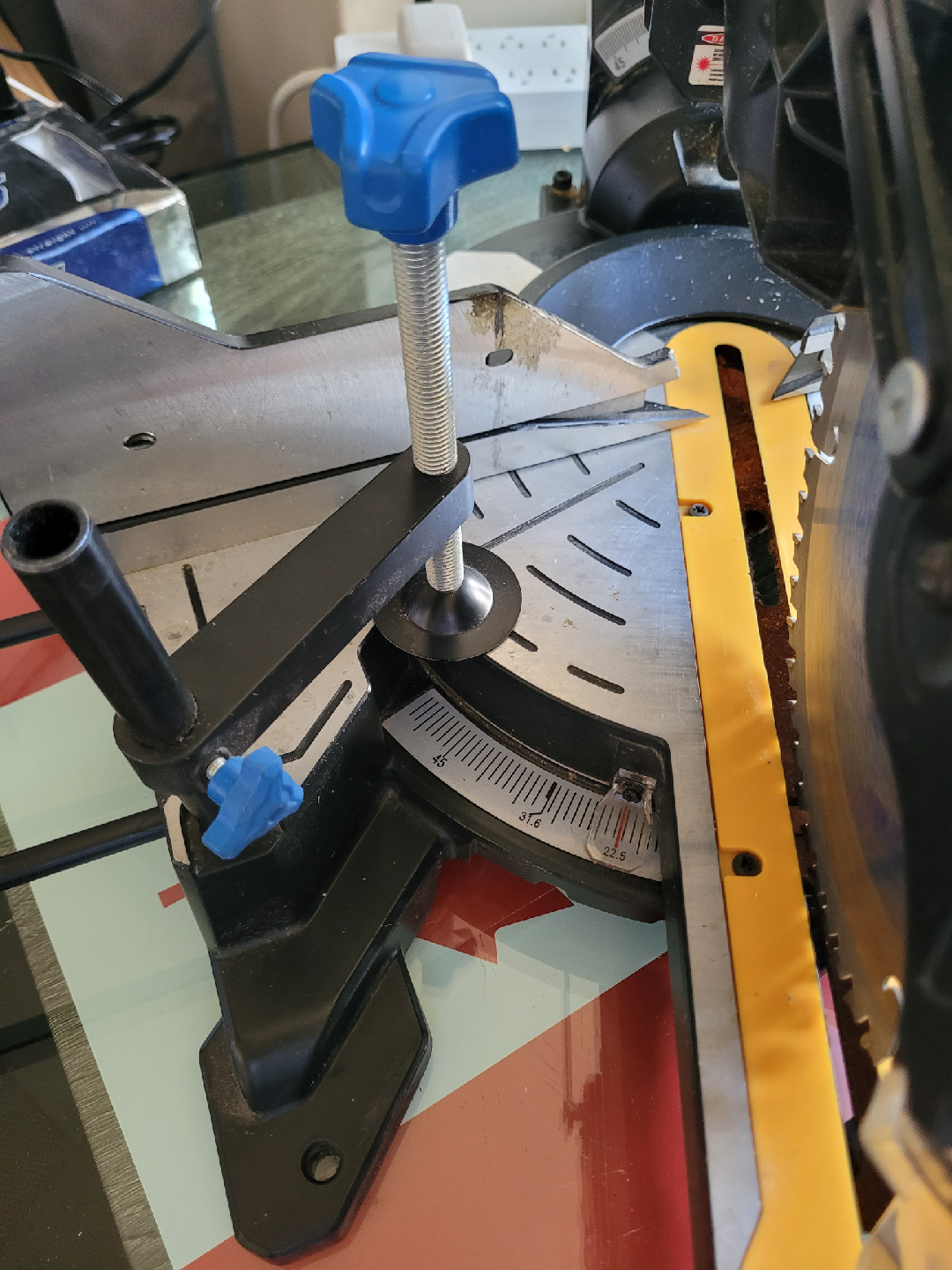 Mastercraft Miter Saw & 10" Circular Saw Blades - photo 5
