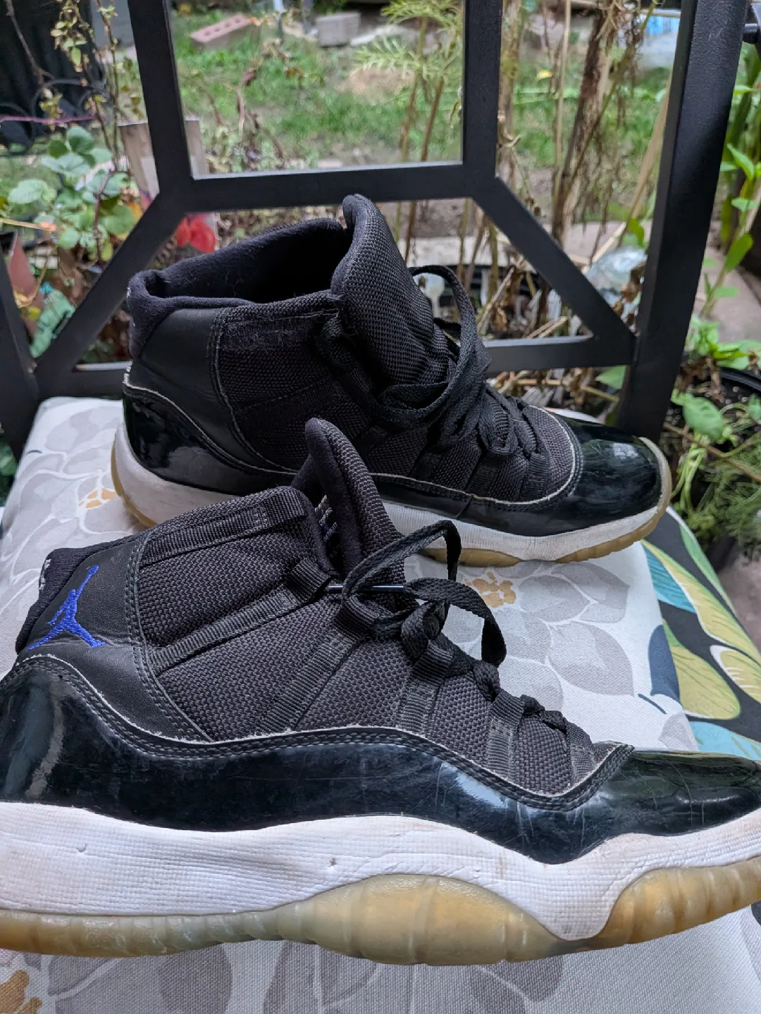 Air Jordan 11 Retro Black/Royal Blue youth 8 image indicator(9)