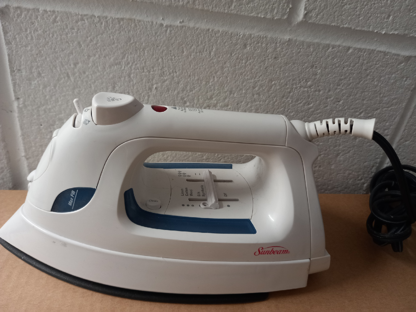Sunbeam Steam Iron - White & Blue - photo 3
