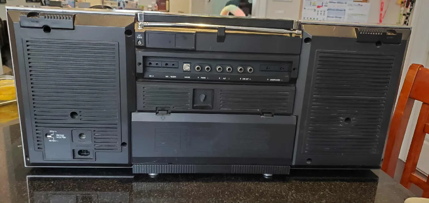 Vintage Phillips  Boombox image indicator(3)