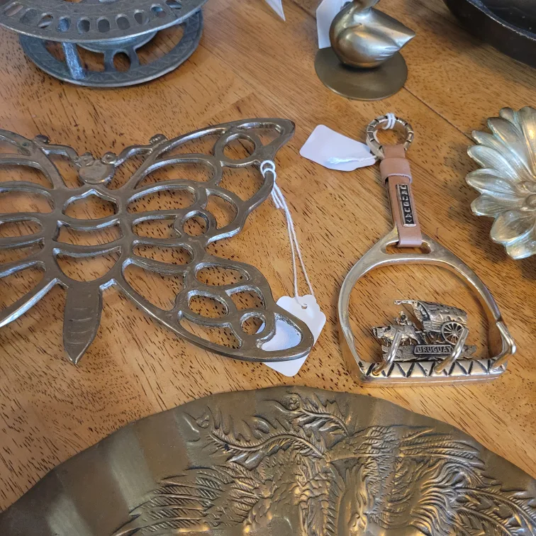 Lot of 10 Vintage Brass Items 15.00 each item/all 10 for 95.00 image indicator(2)