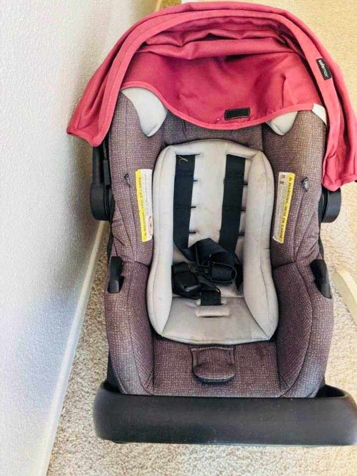 Evenflo Pivot Xplore Infant Car Seat & Stroller Combo - Rose - photo 2