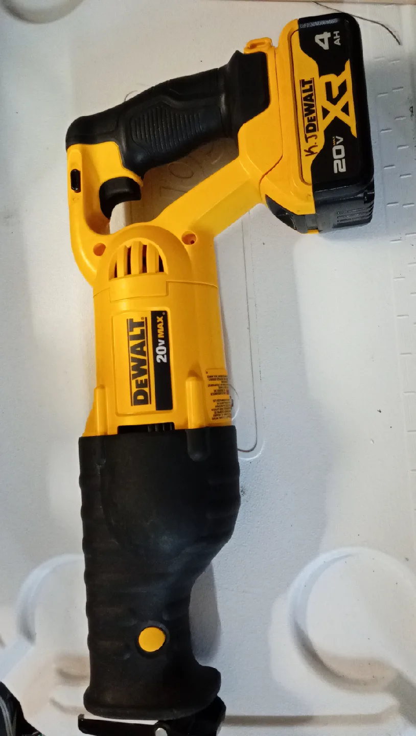 DeWalt 20V MAX Reciprocating Saw thumbnail