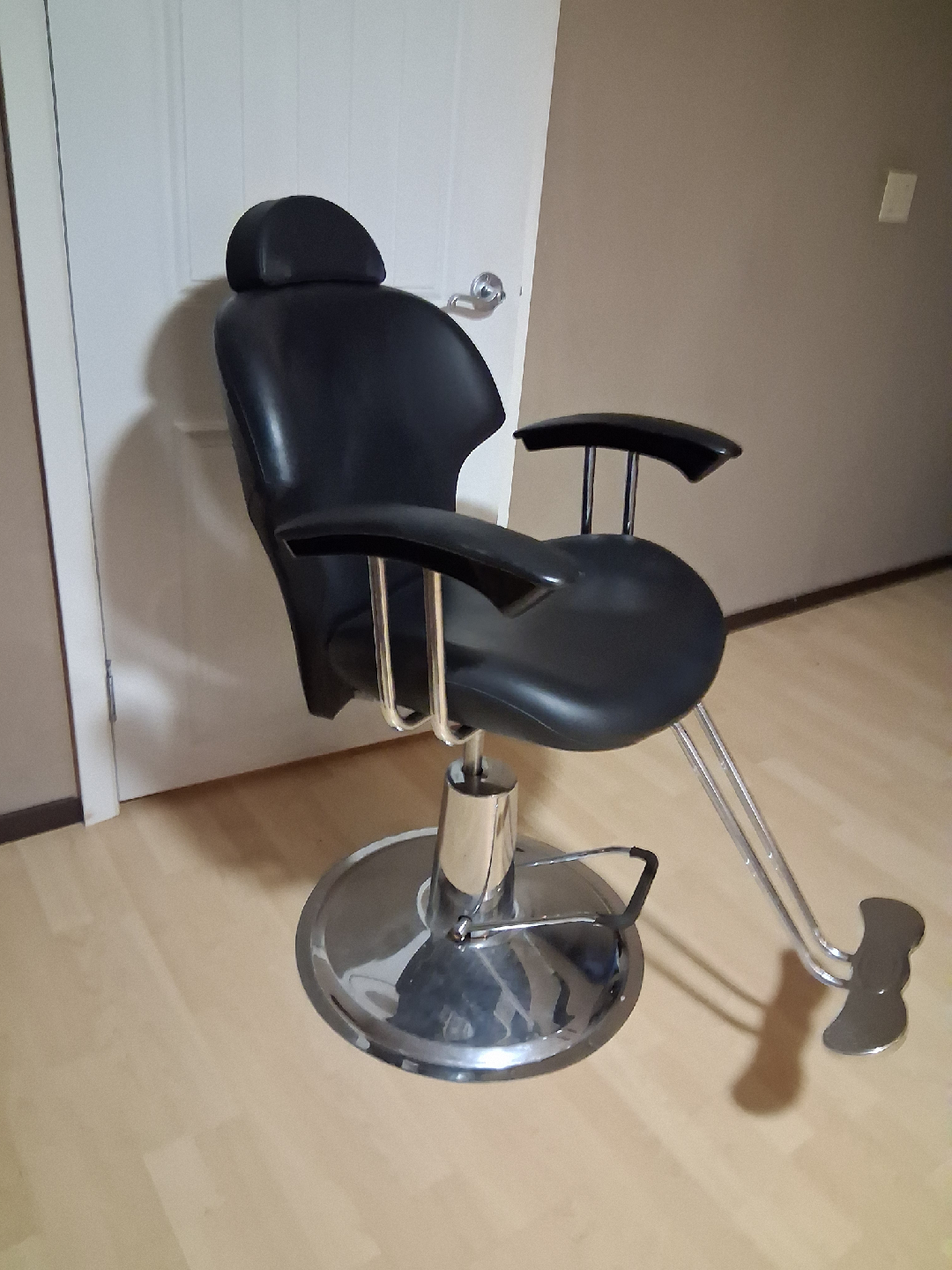 Hydraulic Barber/Salon Chair - Black - photo 2