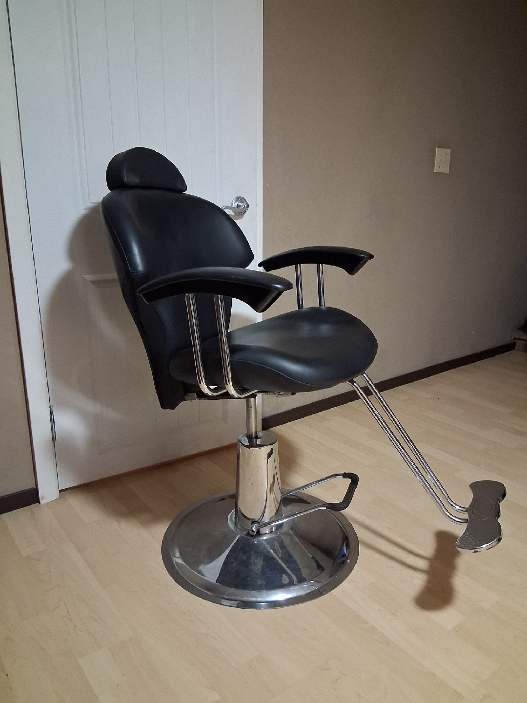 Hydraulic Barber/Salon Chair - Black - photo 4