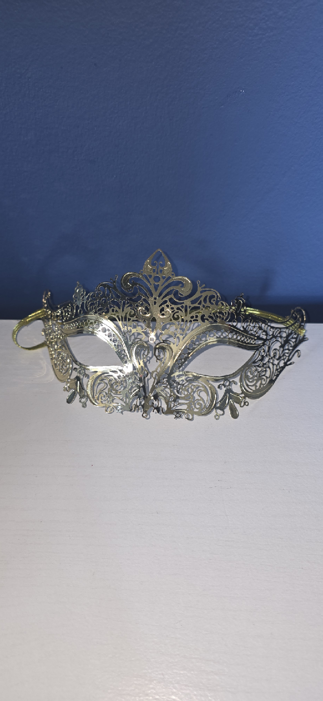 Couples Masquerade Masks - Gold and Black