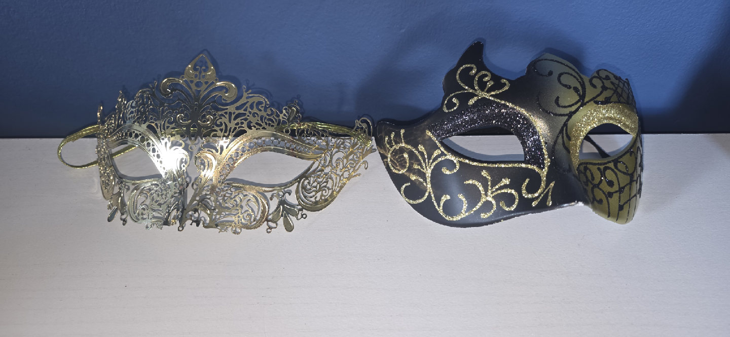 Couples Masquerade Masks - Gold and Black - photo 3