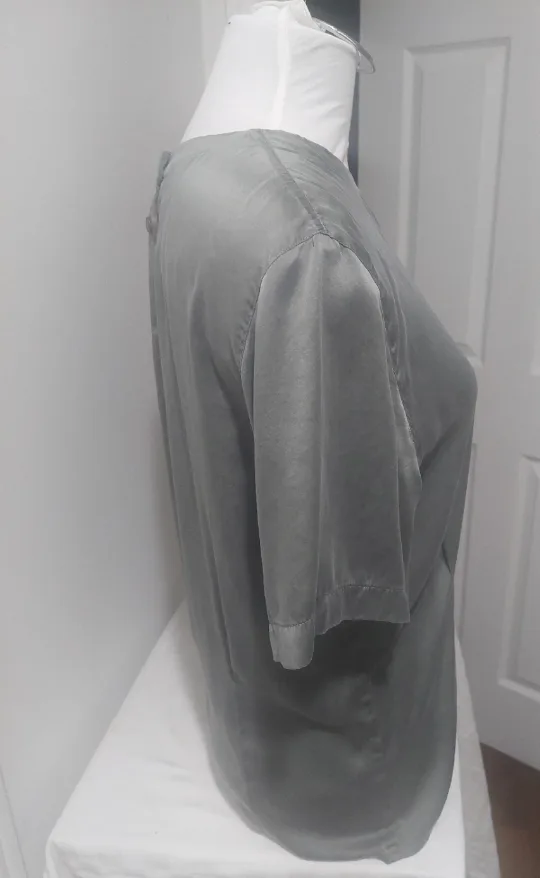 Green Short Sleeve Blouse image indicator(2)