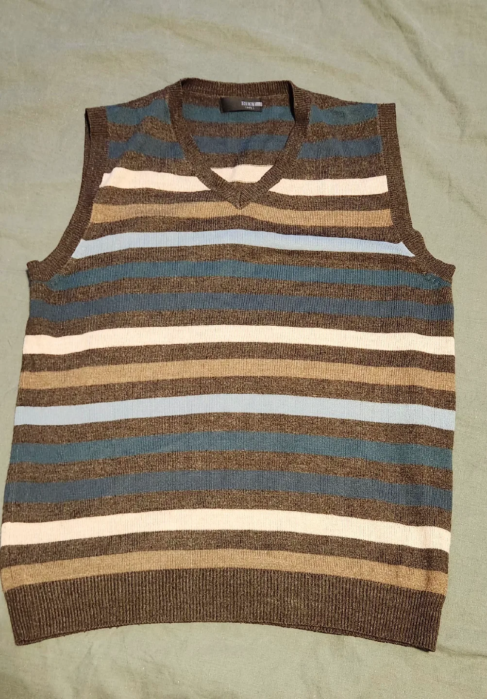 On Tour Golf Polo Shirt - Men's image indicator(2)