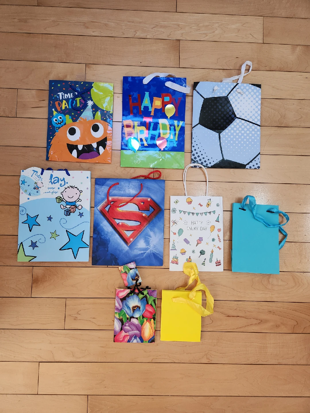 Lot of Assorted Gift Bags For Various Occasions - photo 4